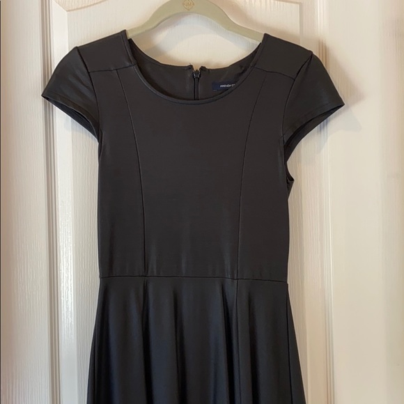 French Connection Dresses & Skirts - Stretchy Skater Dress 💃🏻